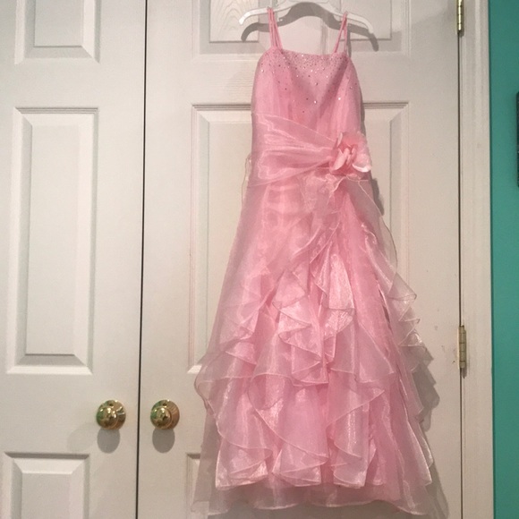 shari girl Other - Little girl’s gown shari girl Other - Little girl’s gown